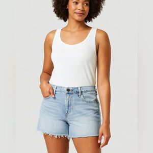 Universal Thread 4 27 High Rise Boyfriend denim Jean shorts